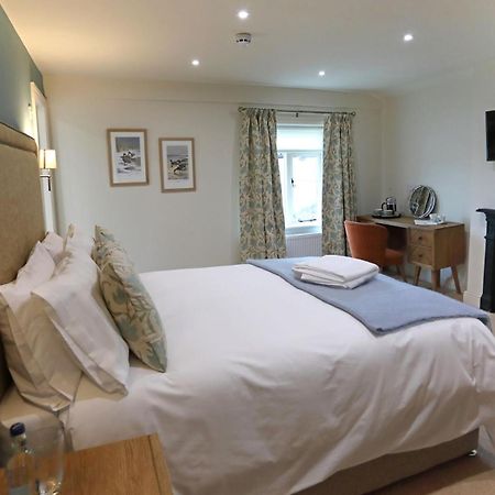 The Rising Sun Hotel Coltishall Стая снимка
