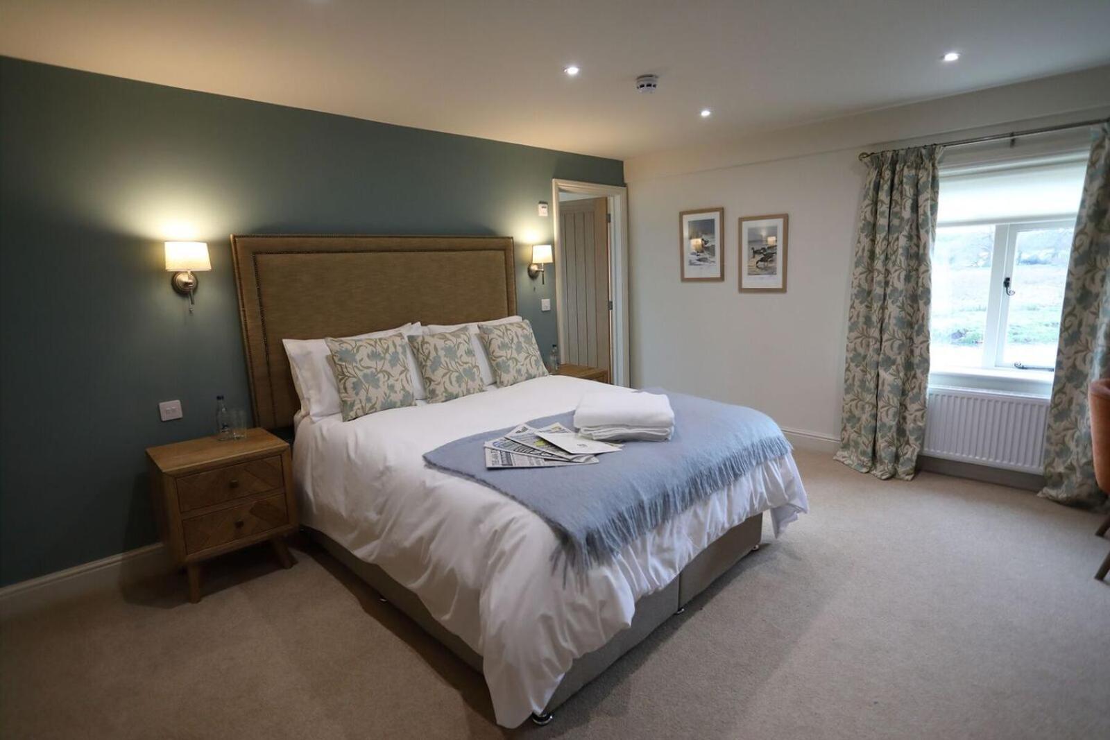 The Rising Sun Hotel Coltishall Стая снимка